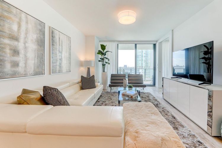 Paraiso Bay #1002 image #11