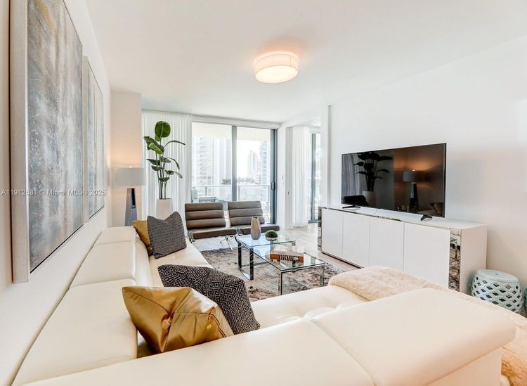 Paraiso Bay #1002 image #12