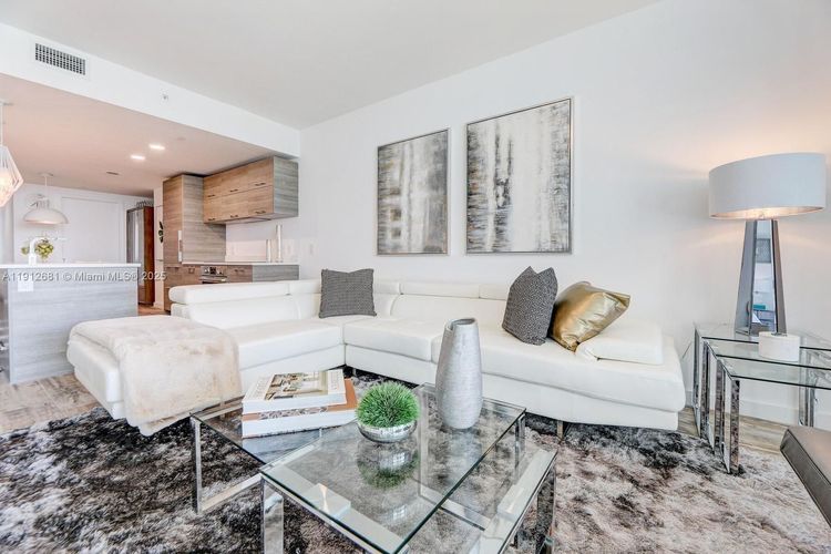 Paraiso Bay #1002 image #14