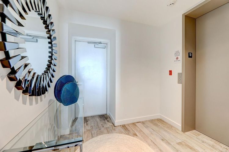 Paraiso Bay #1002 image #15