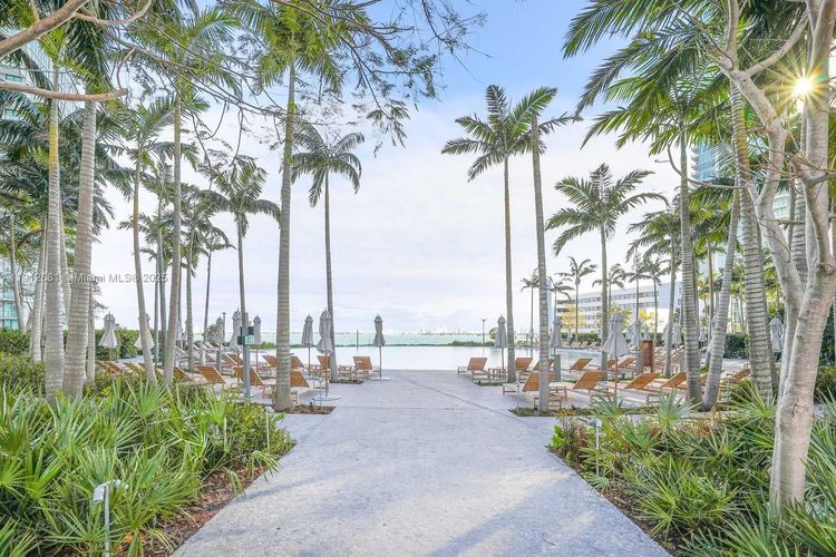 Paraiso Bay #1002 image #44