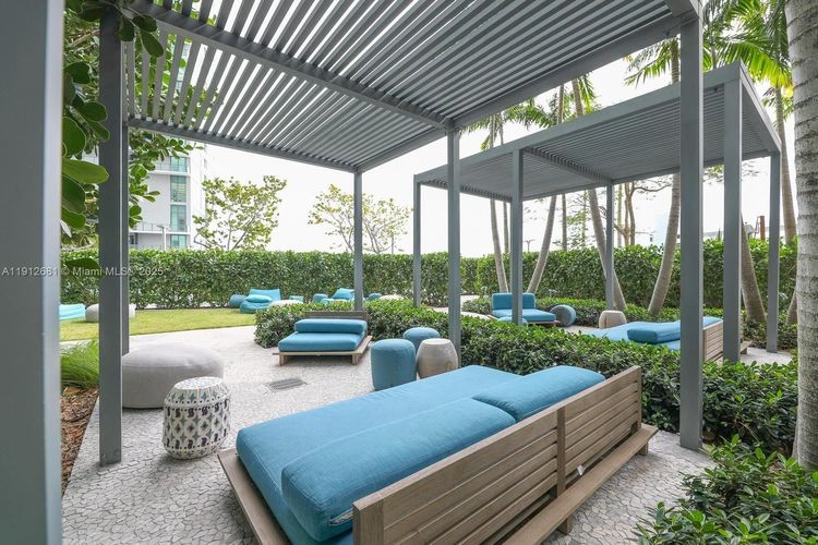 Paraiso Bay #1002 image #46