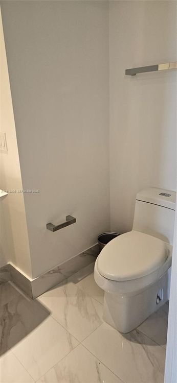 SLS Lux Brickell #5107 image #9