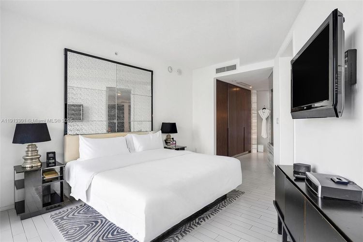 W South Beach #431 image #10