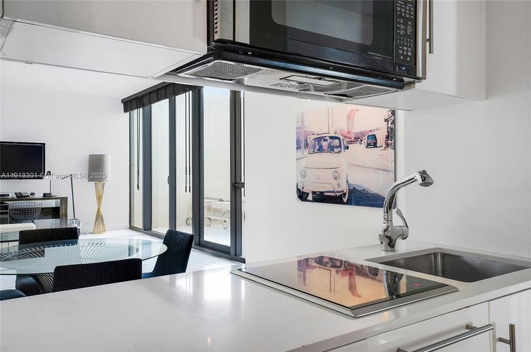 W South Beach #431 image #7