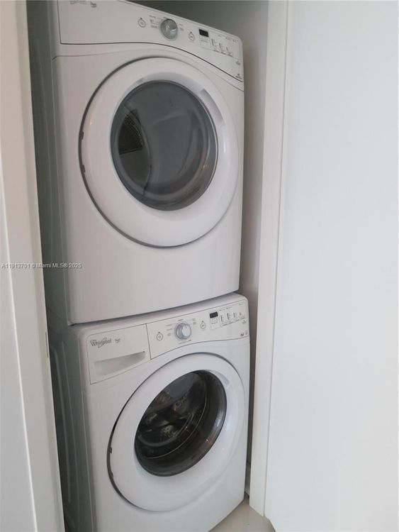 Brickell House #1110 image #13