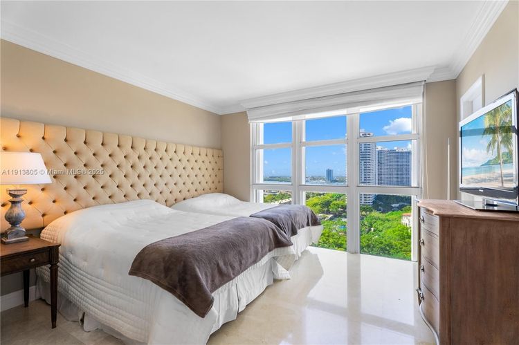 Williams Island 2600 #1605 image #23