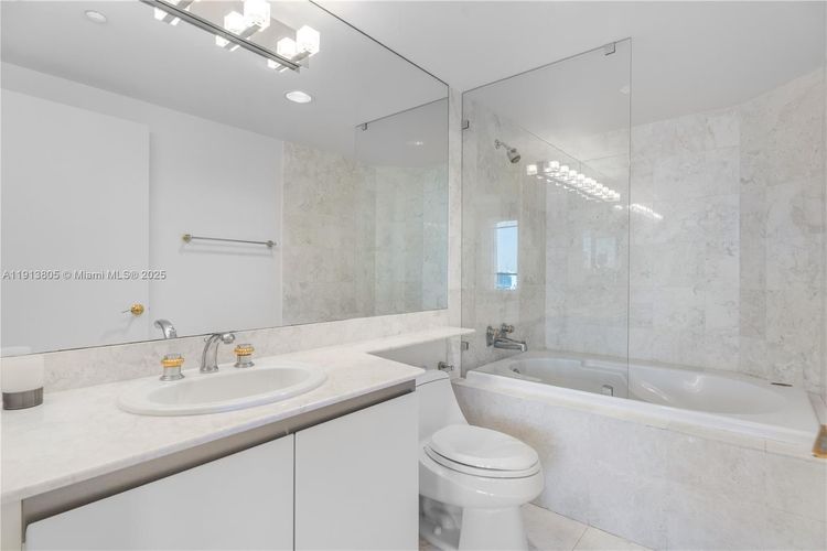 Williams Island 2600 #1605 image #26