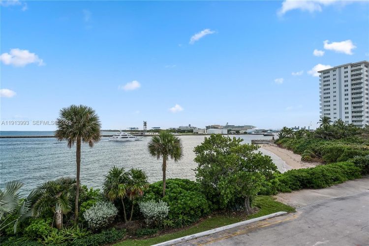 Point of Americas #1009 image #40