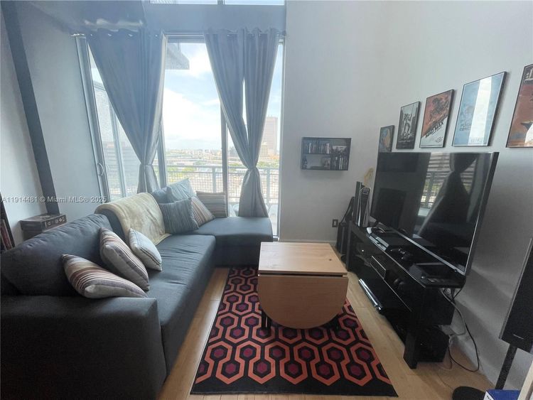 Neo Vertika #1513 image #6