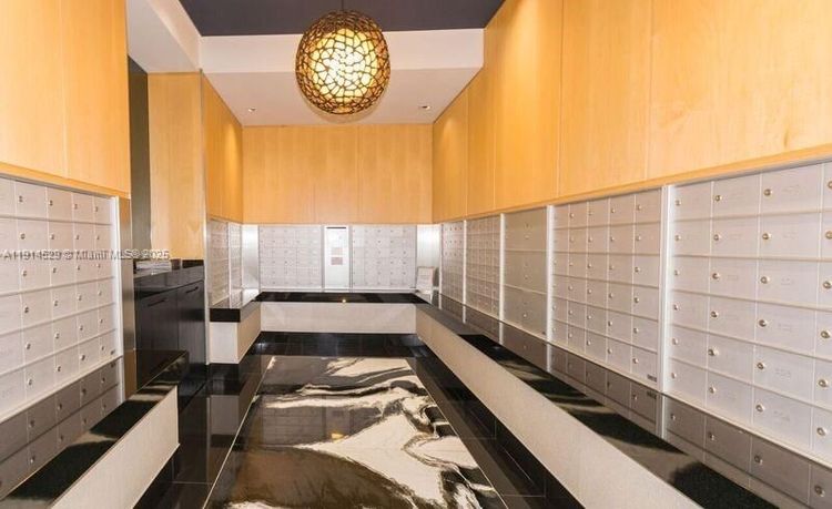 Carbonell #906 image #55