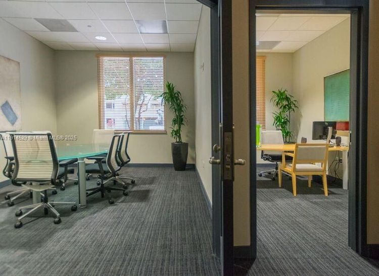 Carbonell #906 image #58