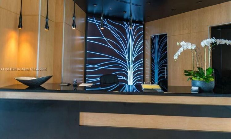 Carbonell #906 image #7