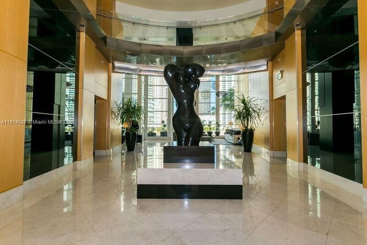 Carbonell #906 image #9