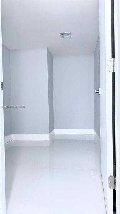 Coronado #1233 image #10