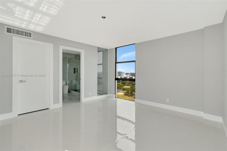 Coronado #1233 image #8