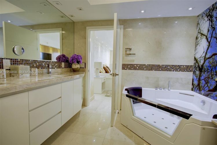 Green Diamond #1601 image #18