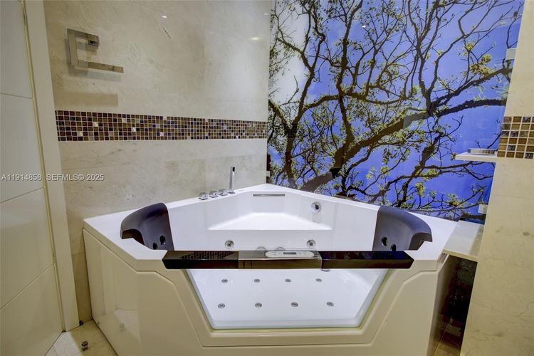 Green Diamond #1601 image #19