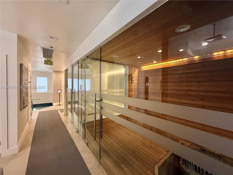 Green Diamond #1601 image #32