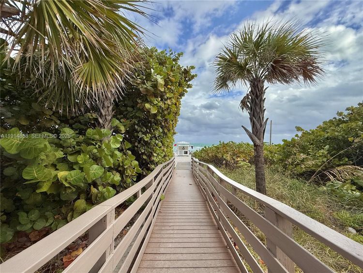 Green Diamond #1601 image #40