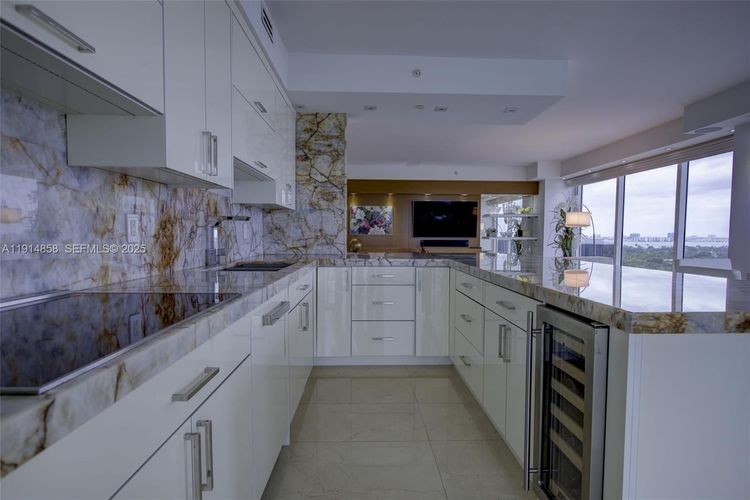 Green Diamond #1601 image #9