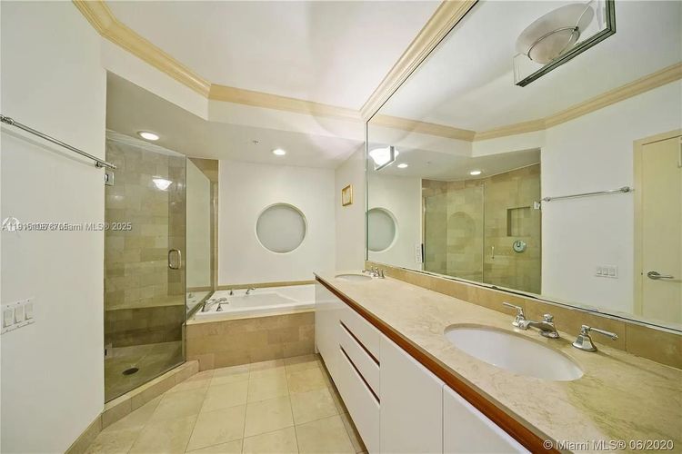 1500 Ocean Drive #504 image #8