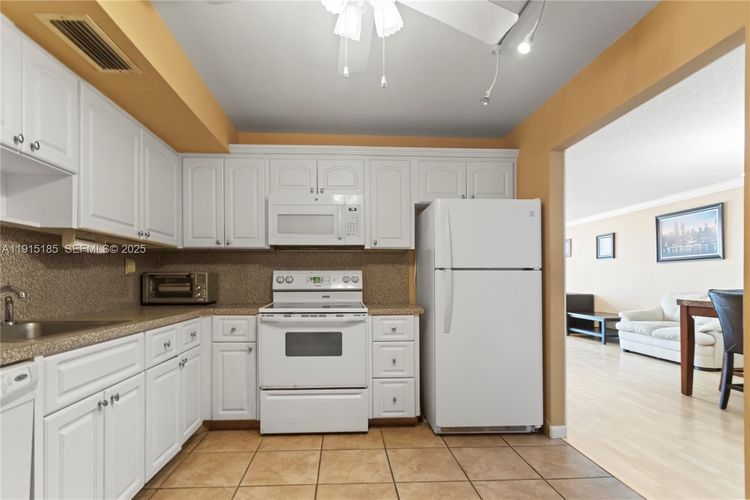 Allington Towers #11H image #22