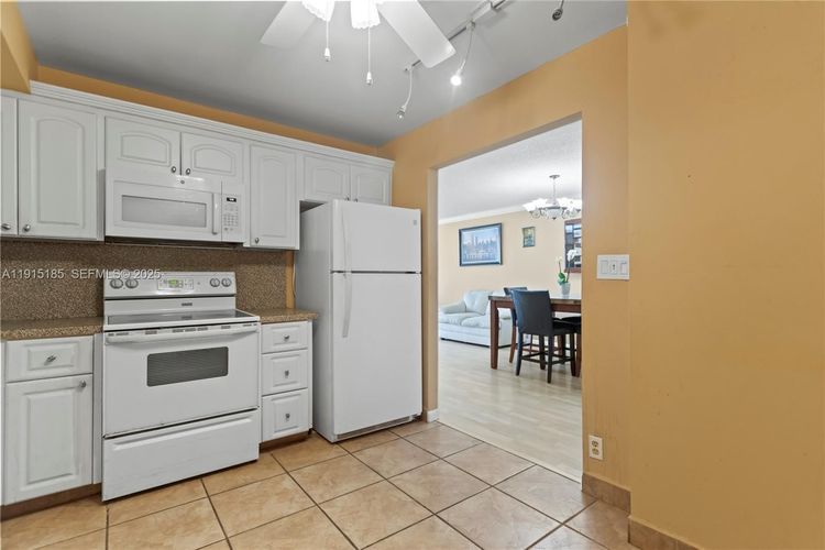 Allington Towers #11H image #23