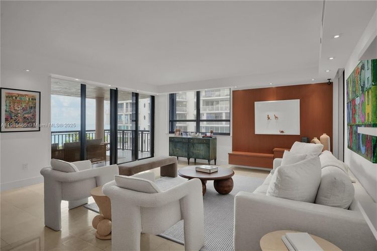 The Tiffany #504 image #16