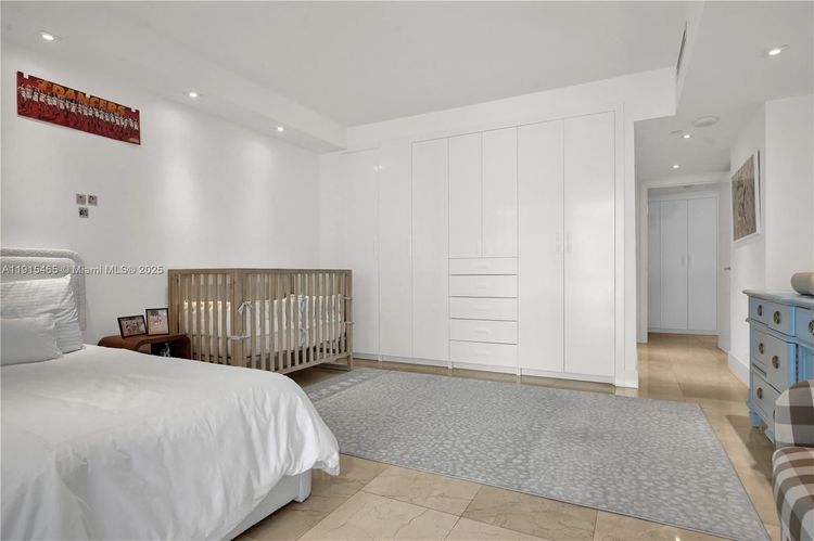 The Tiffany #504 image #25