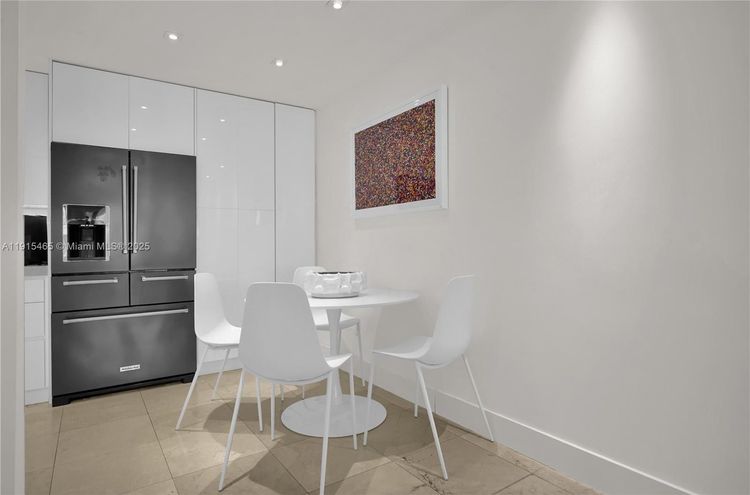 The Tiffany #504 image #9