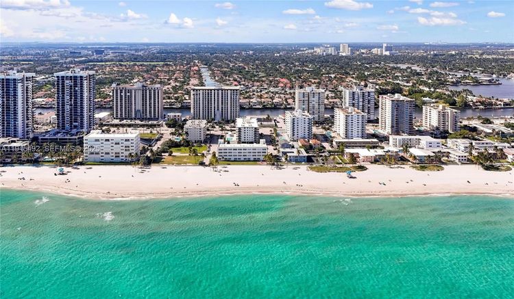 Hyde Park Towers #207 image #10