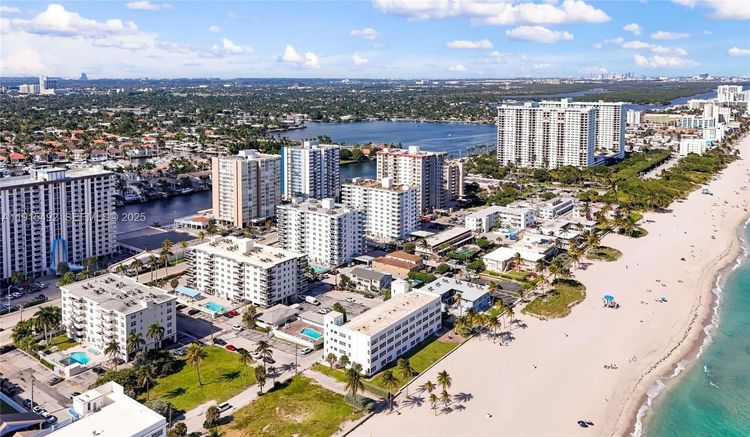 Hyde Park Towers #207 image #11