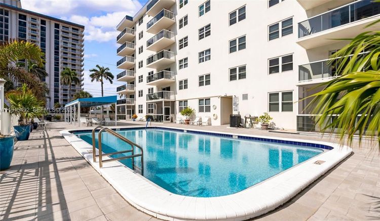 Hyde Park Towers #207 image #16