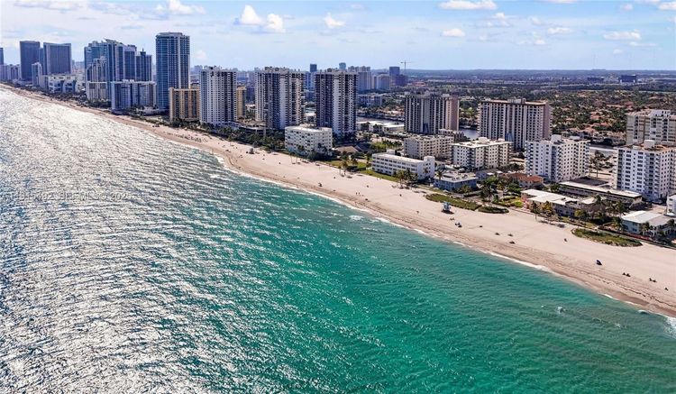 Hyde Park Towers #207 image #18