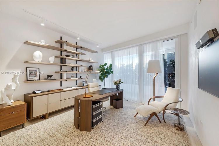 The Surf Club Four Seasons Hotel And Residences #S-207 image #10