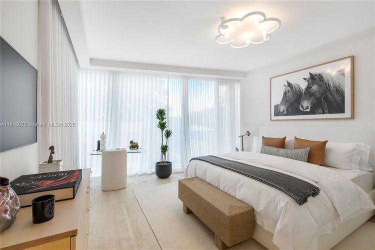 The Surf Club Four Seasons Hotel And Residences #S-207 image #11