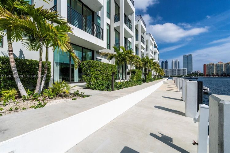 Koya Bay #9 image #48