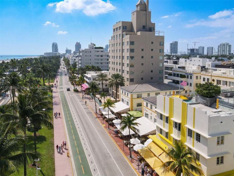 Carlyle Condo Hotel #4D image #24