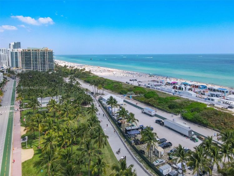 Carlyle Condo Hotel #4D image #26