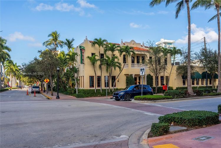 Carlyle Condo Hotel #4D image #32