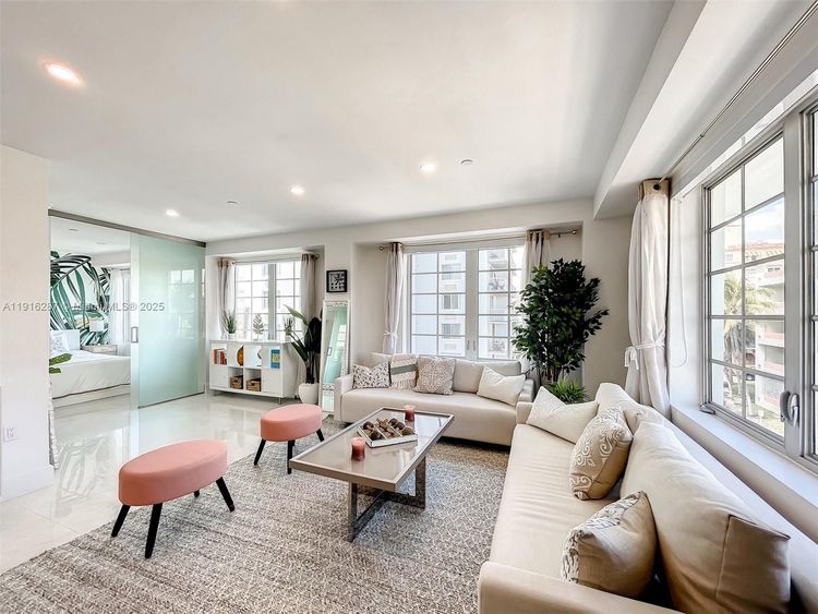 Carlyle Condo Hotel #4D image #7