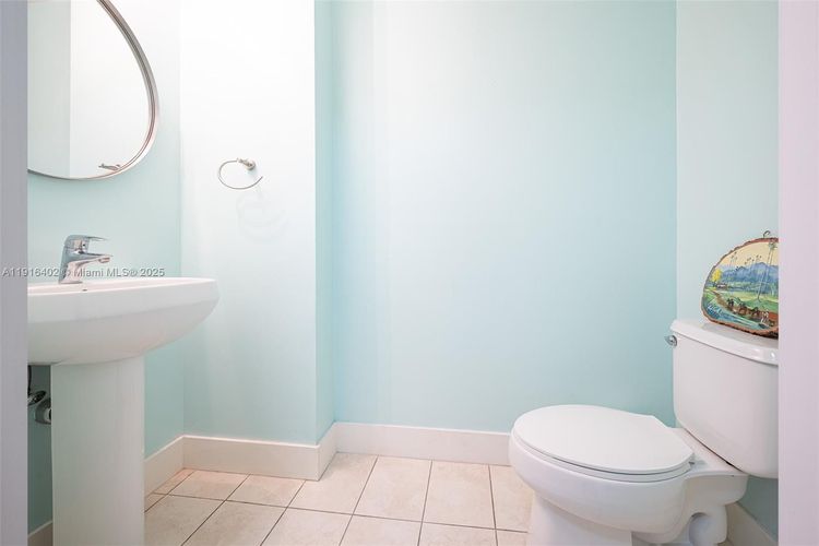 Quantum on the Bay #4019 image #13