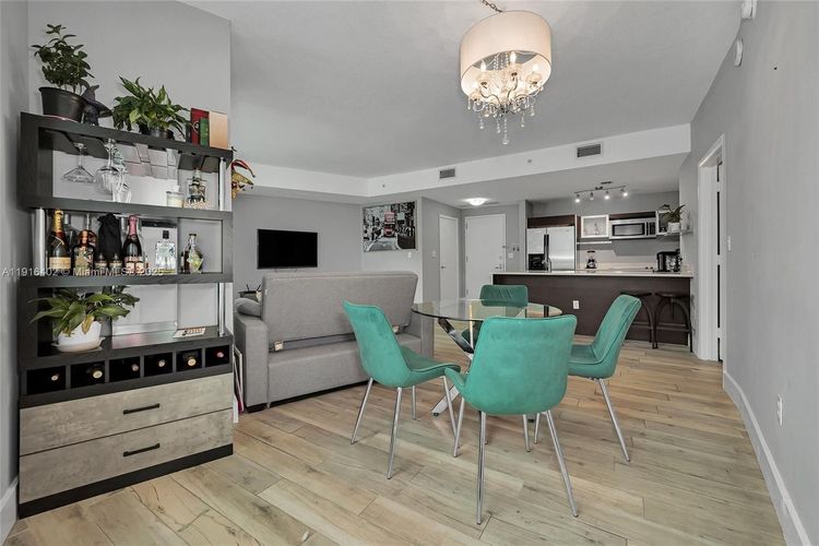 Quantum on the Bay #4019 image #9