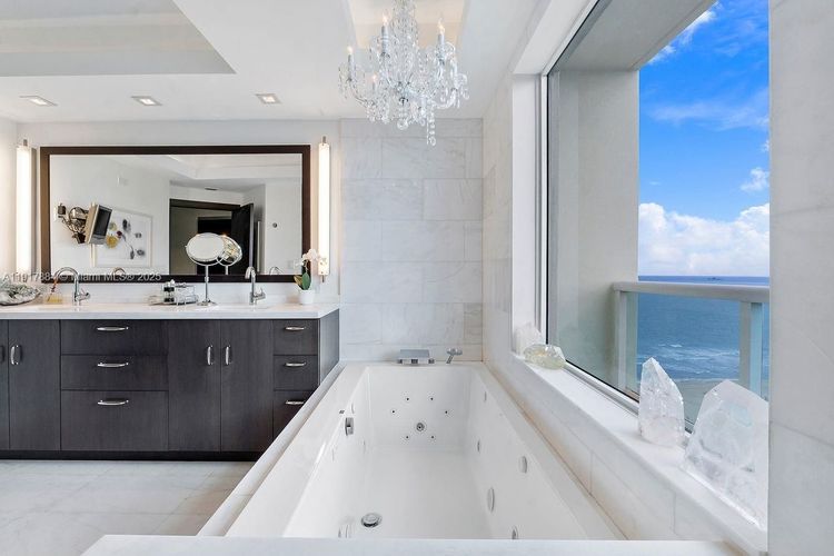 Capobella #1907 image #16