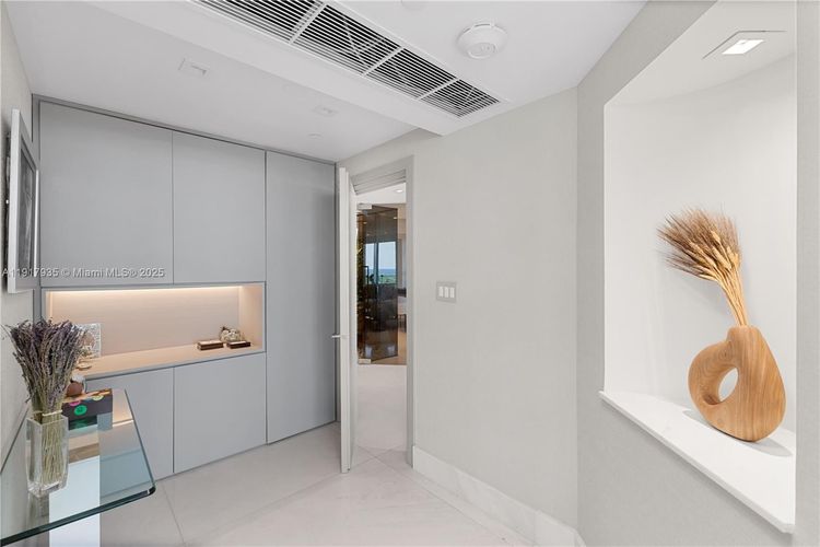 Porto Vita South Tower #1103 image #17