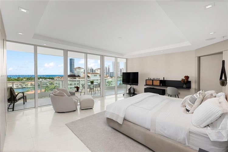 Porto Vita South Tower #1103 image #18