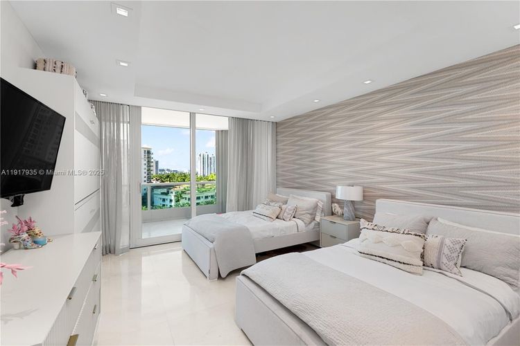 Porto Vita South Tower #1103 image #26