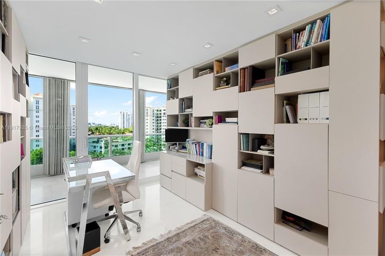 Porto Vita South Tower #1103 image #30