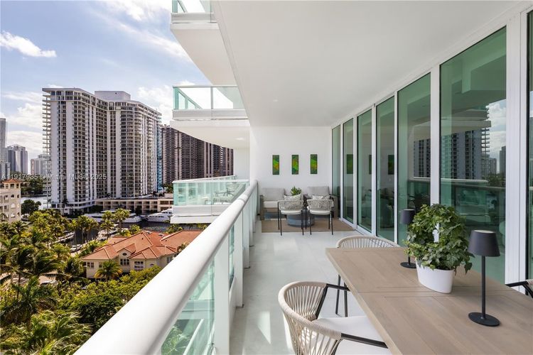 Porto Vita South Tower #1103 image #35